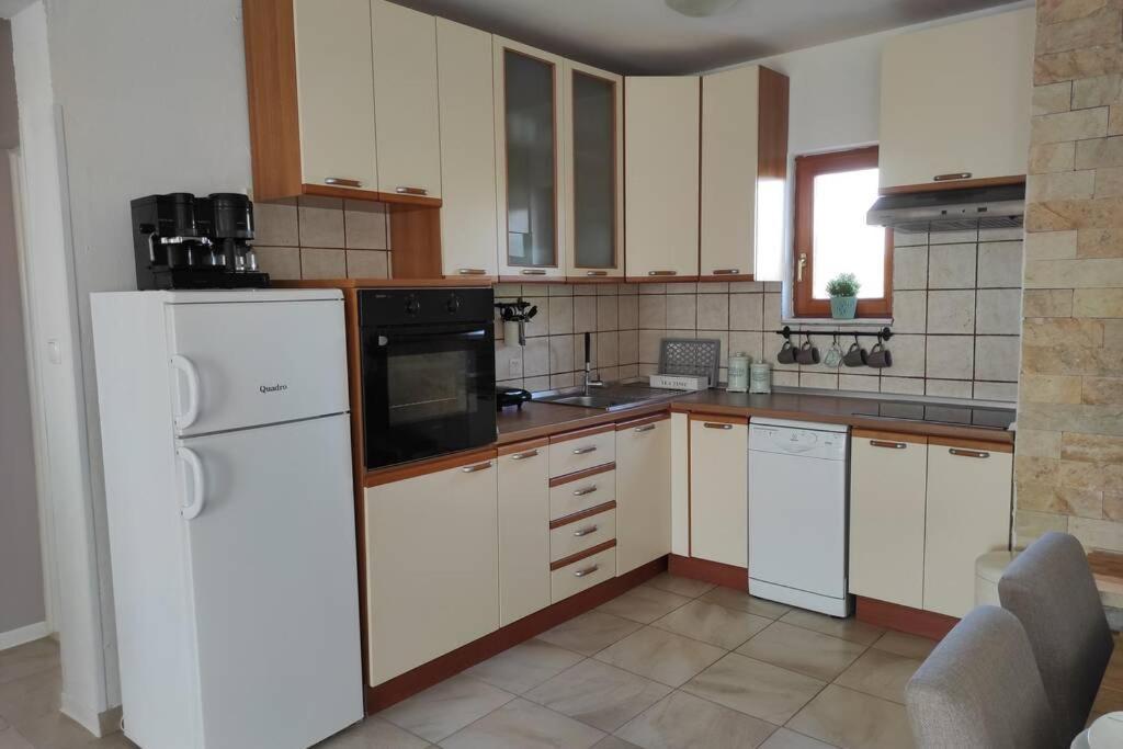 Kuca Za Odmor M&J Villa Benkovac Eksteriør billede