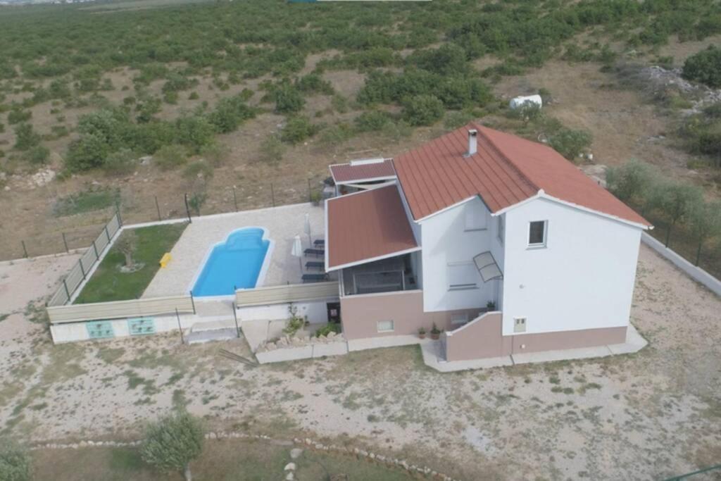 Kuca Za Odmor M&J Villa Benkovac Eksteriør billede